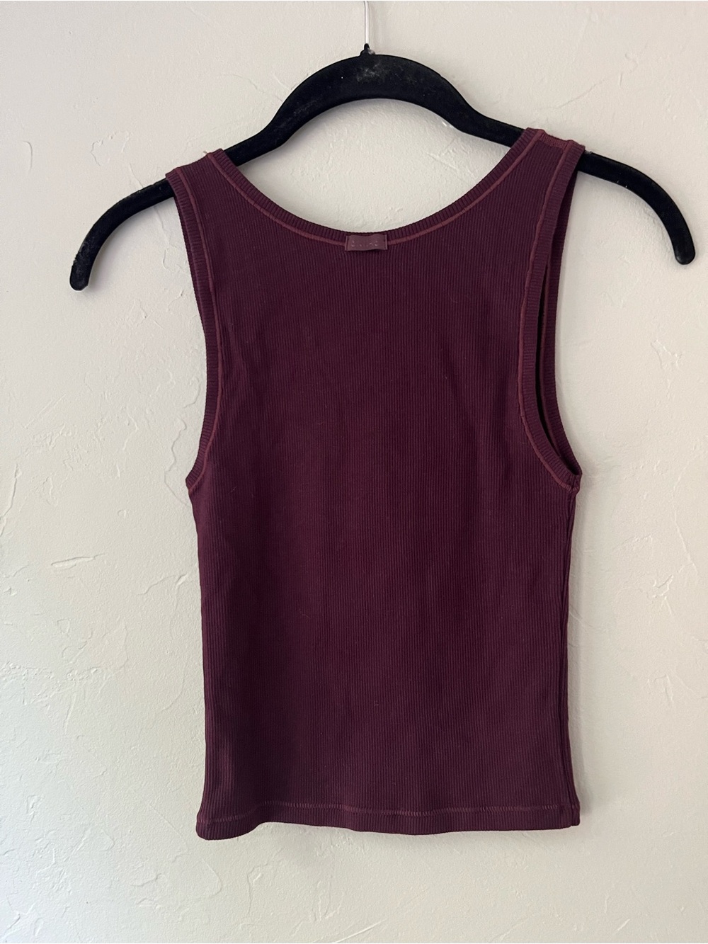 NEW SKIMS COTTON RIB TANK TOP CURRANT M - Picture 6 of 6